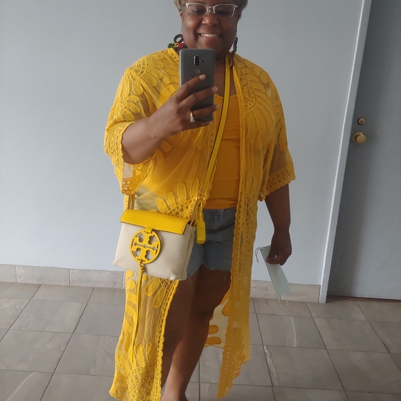 Meet your Posher, Yolanda - Picture 11 of 16